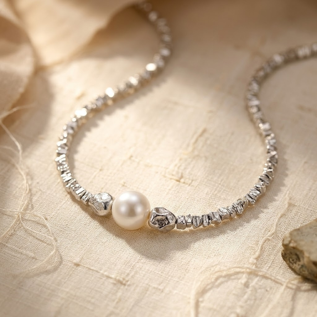 Elegant Silver Pearl Choker Necklace in Minimalist Style