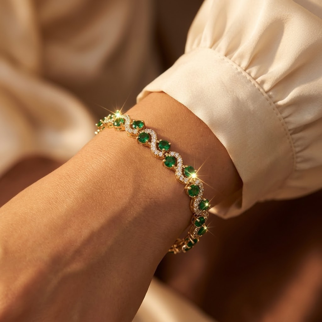 Emerald Halo Bracelet in Gold