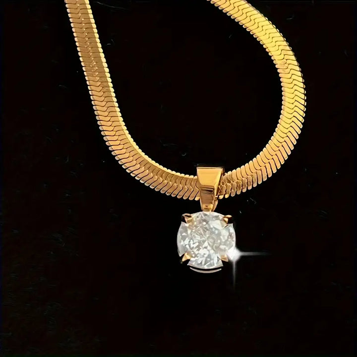 Chic Rhinestone Pendant Necklace | Gold Finish