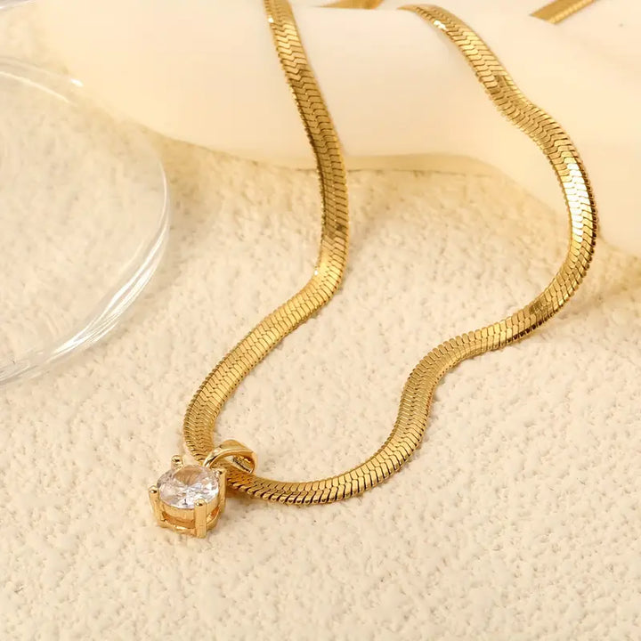 Chic Rhinestone Pendant Necklace | Gold Finish